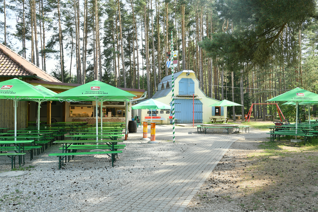 Biergarten-Waldcamping-am-Brombachsee